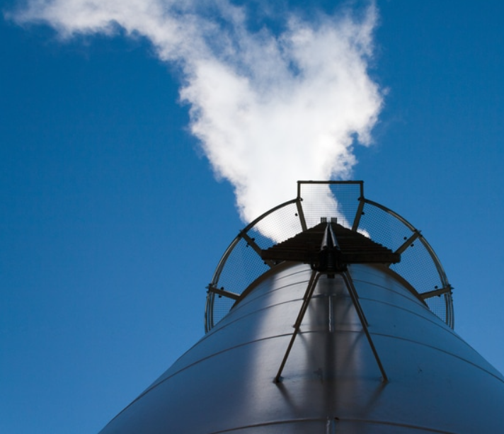 Heat resistant paint on exhaust systems and chimneys